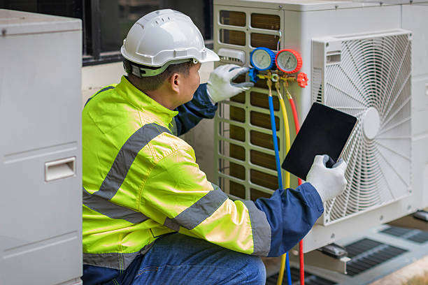 Professional Hvac technician working in Wellington, OH